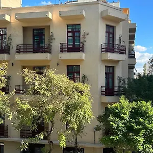 The Maroon Bottle Luxury Hotel apartamentowy